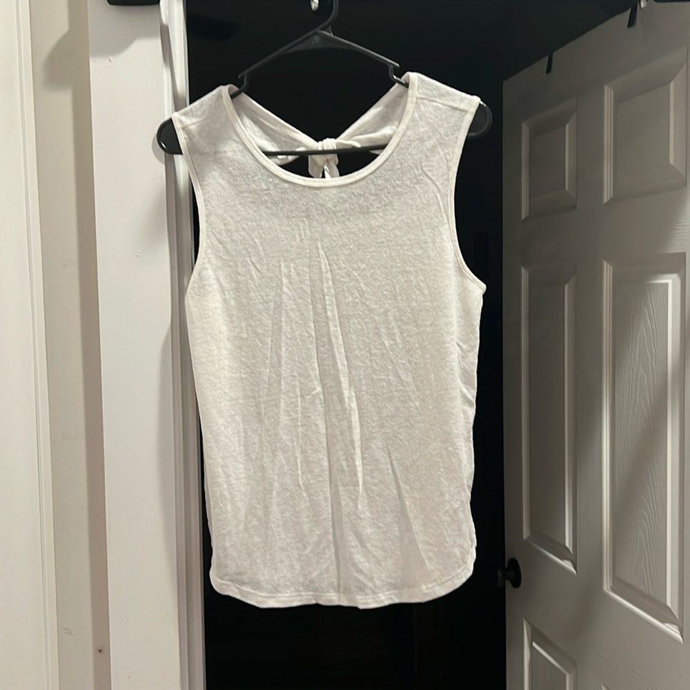 Women’s Old Navy sleeveless top